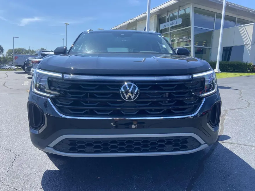 2024 Volkswagen Atlas Cross Sport SE Technology photo 1