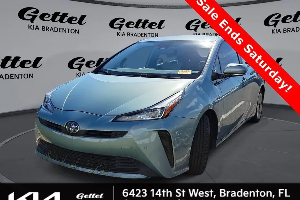 2020 Toyota Prius Limited photo 1