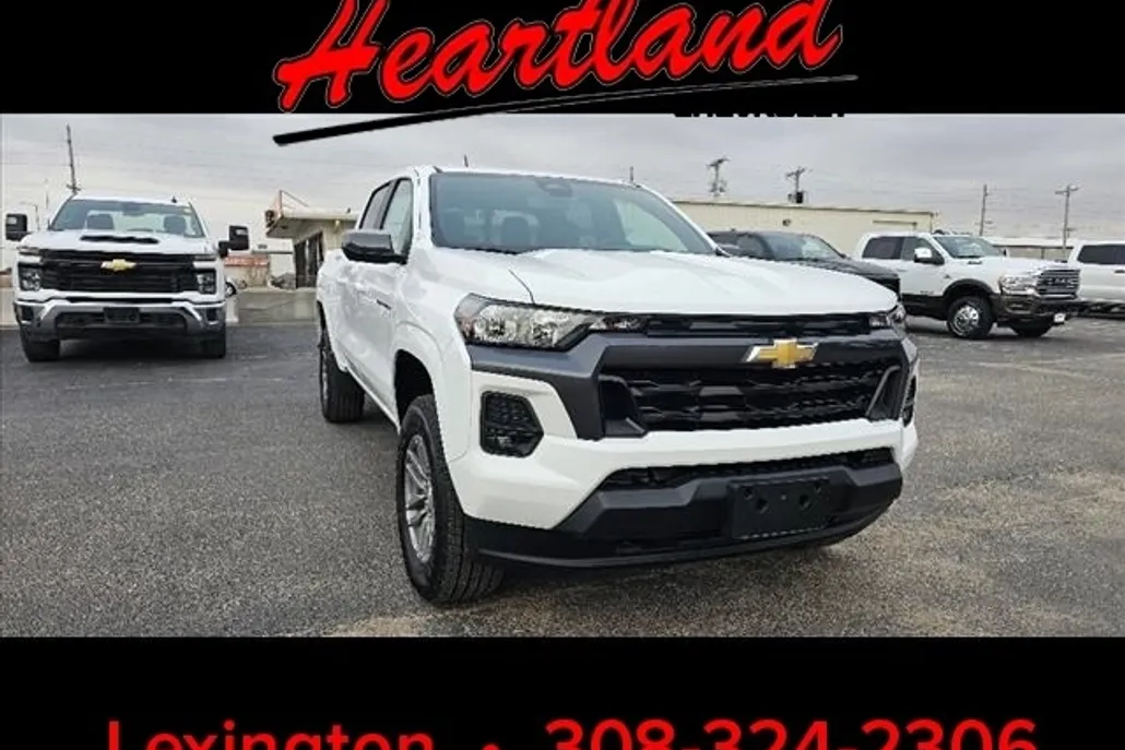 2024 Chevrolet Colorado LT photo 1