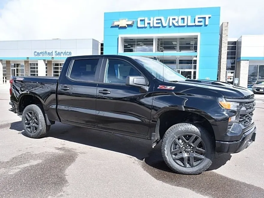 2025 Chevrolet Silverado 1500 Custom Trail Boss photo 1