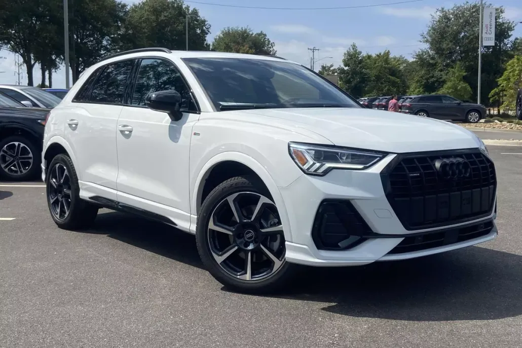 2025 Audi Q3 S line Premium Plus photo 1