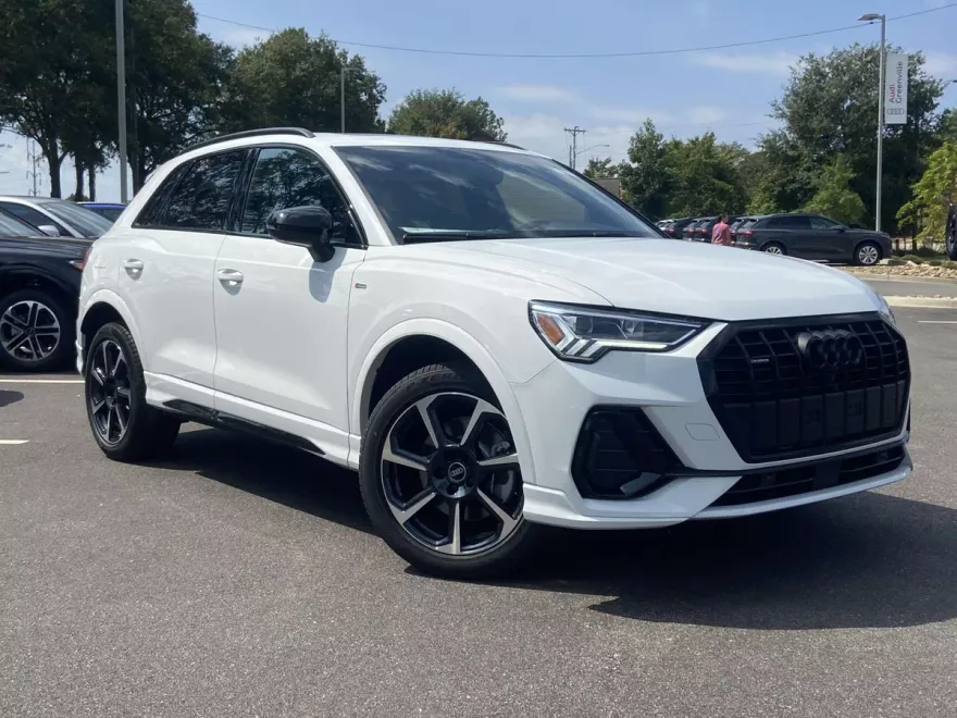 2025 Audi Q3 S line Premium Plus photo 1