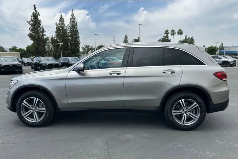 2022 Mercedes Benz GLC 300 photo 1