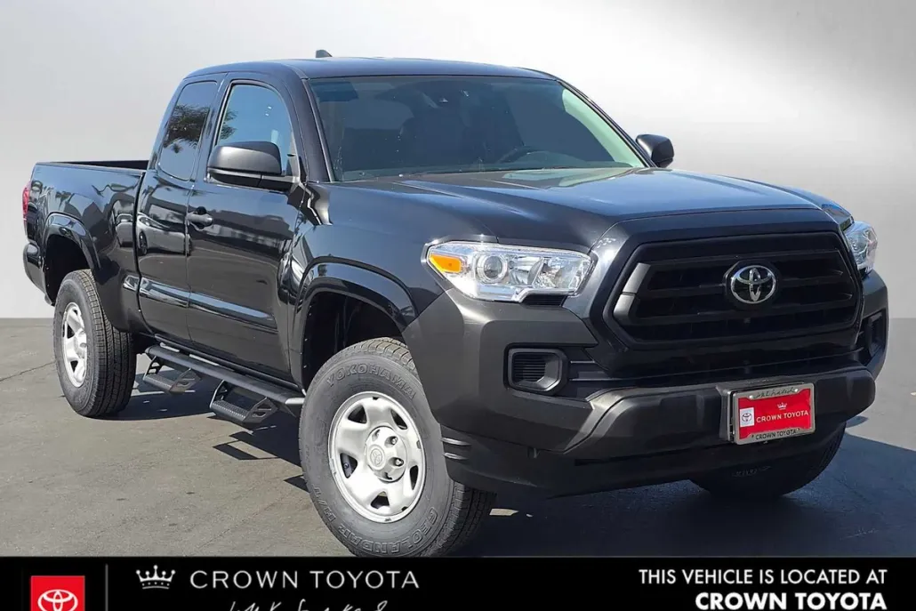 2022 Toyota Tacoma SR photo 1