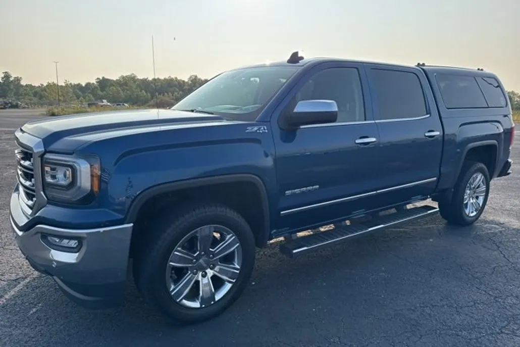 2017 Gmc Sierra 1500 SLT photo 1
