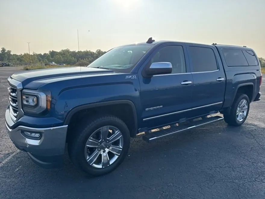 2017 Gmc Sierra 1500 SLT photo 1