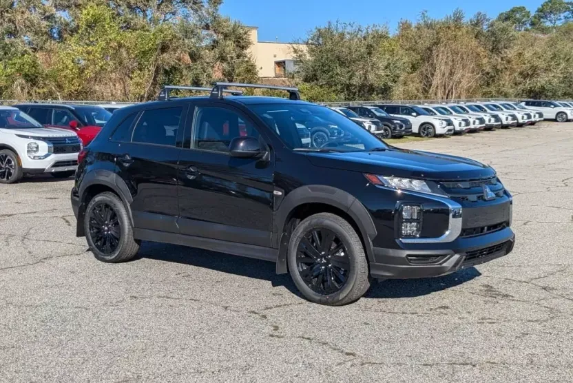 2024 Mitsubishi Outlander Sport ES LE SE photo 1