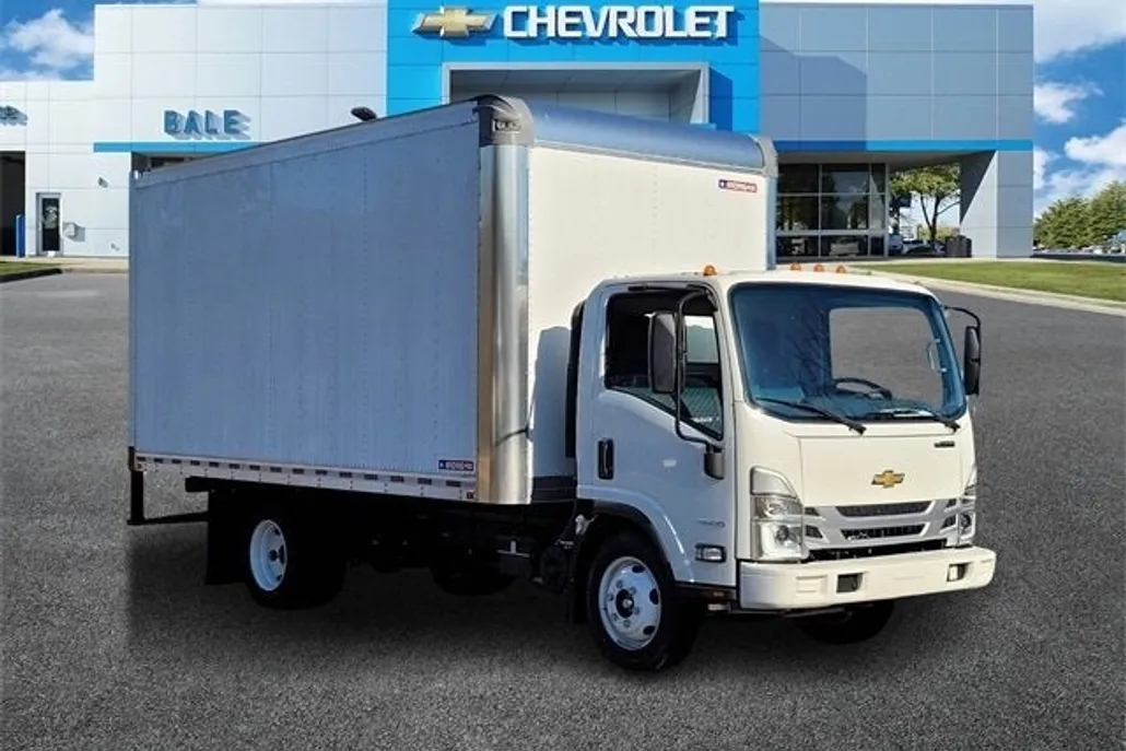 2024 Chevrolet Silverado 4500HD Base photo 1