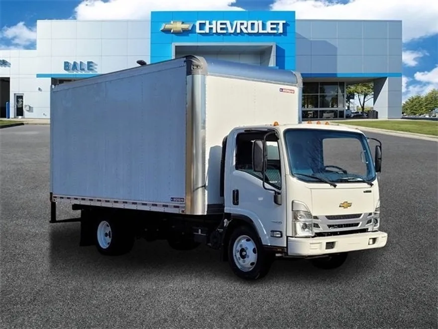 2024 Chevrolet Silverado 4500HD Base photo 1