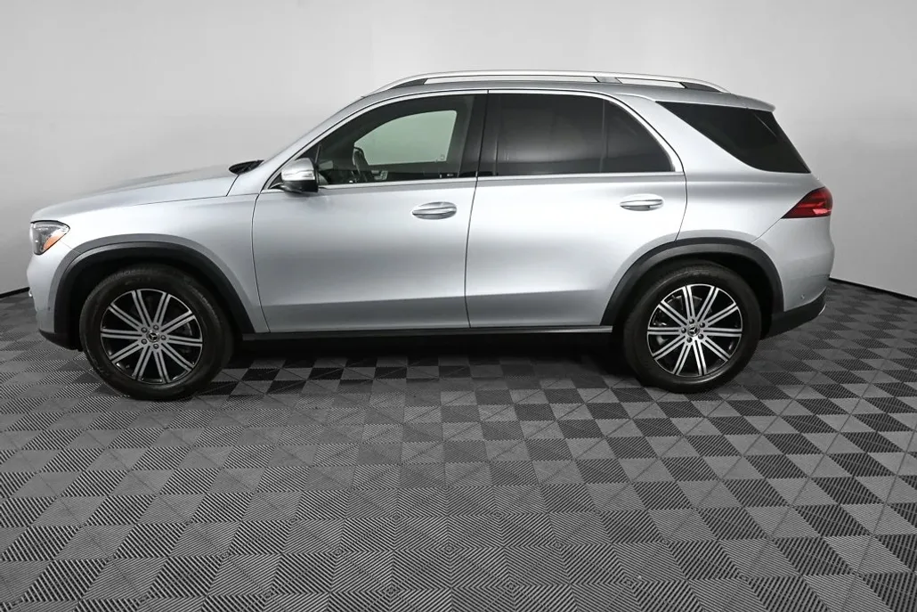 2025 Mercedes Benz GLE 350 4MATIC photo 1