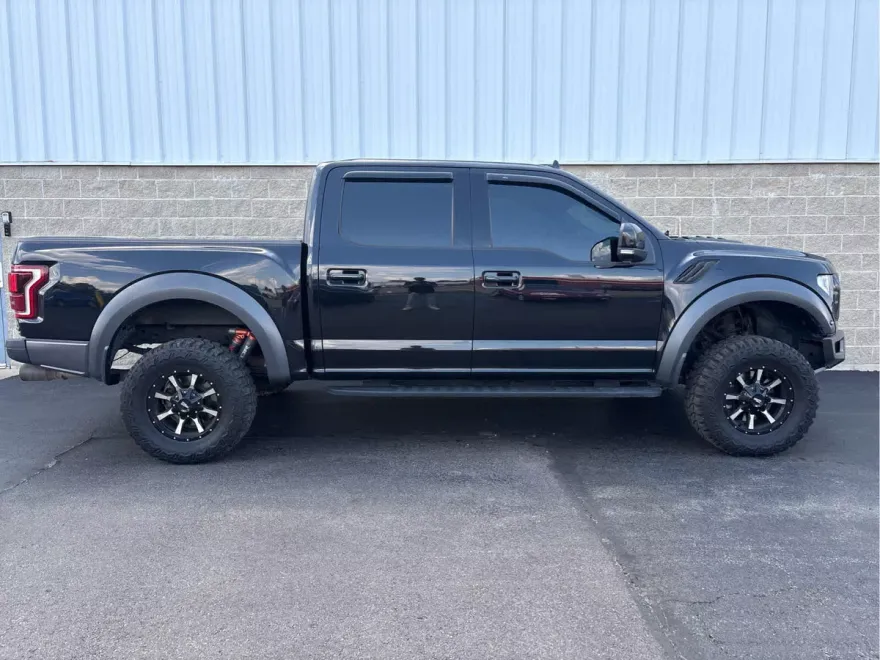 2019 Ford F-150 Raptor photo 1