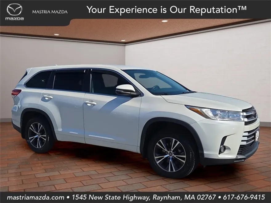 2018 Toyota Highlander LE Plus photo 1