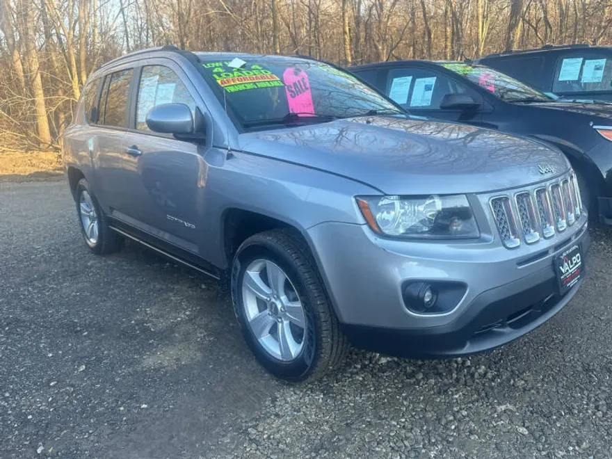 2017 Jeep Compass Latitude photo 1