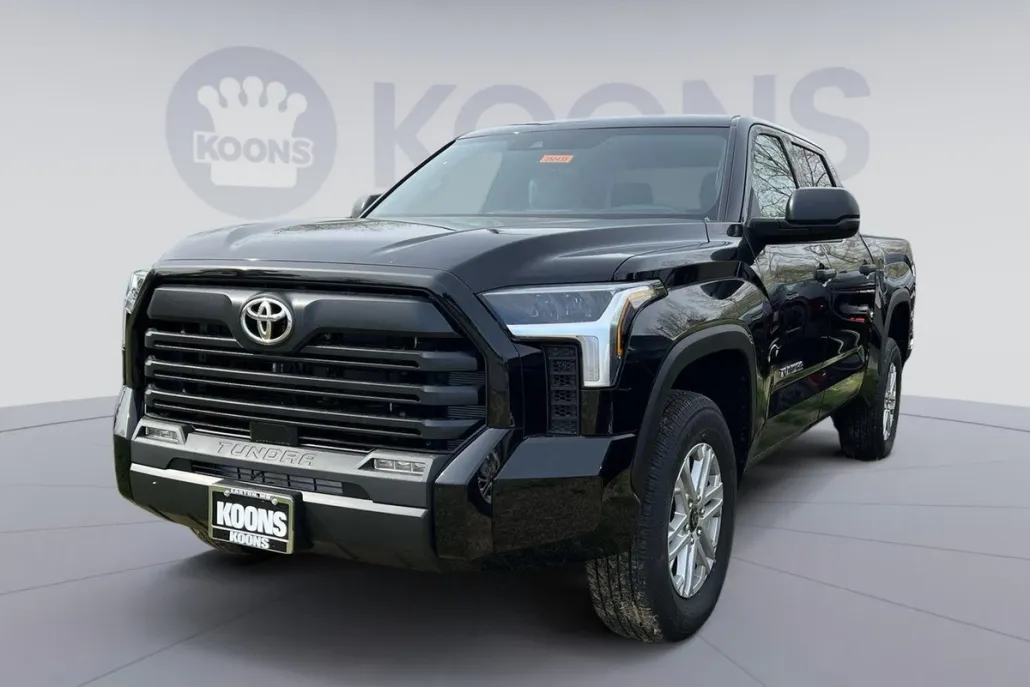 2025 Toyota Tundra SR5 photo 1