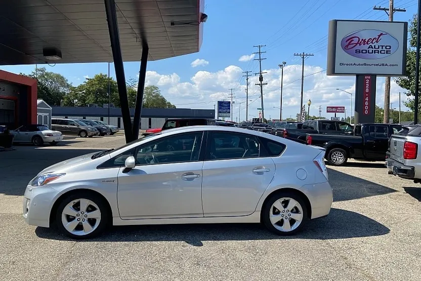 2010 Toyota Prius photo 1