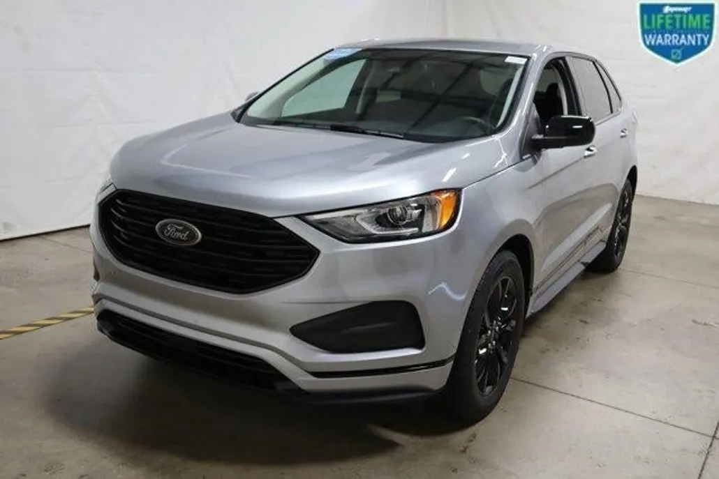 2024 Ford Edge SE photo 1