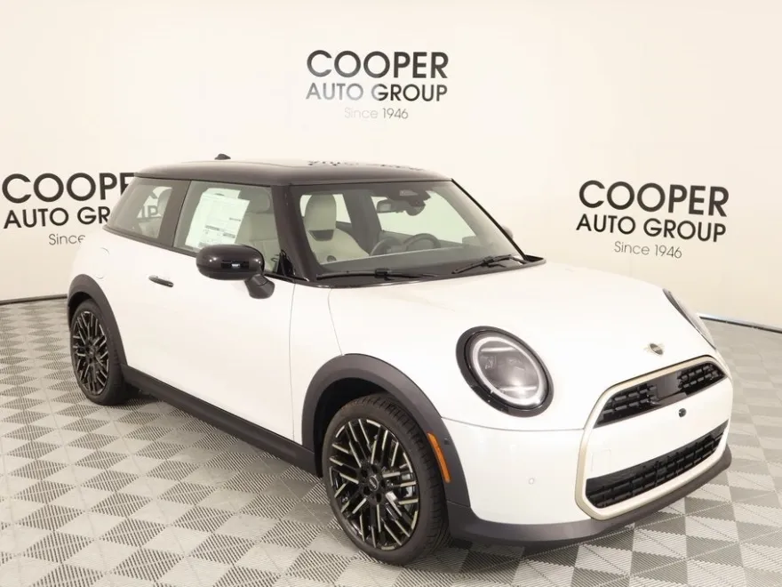 2025 Mini Cooper 2 Door Hardtop Iconic photo 1
