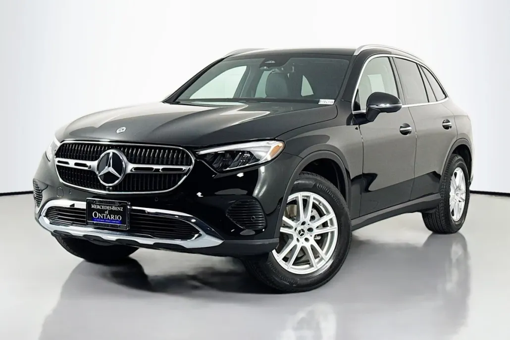 2025 Mercedes Benz GLC 300 photo 1