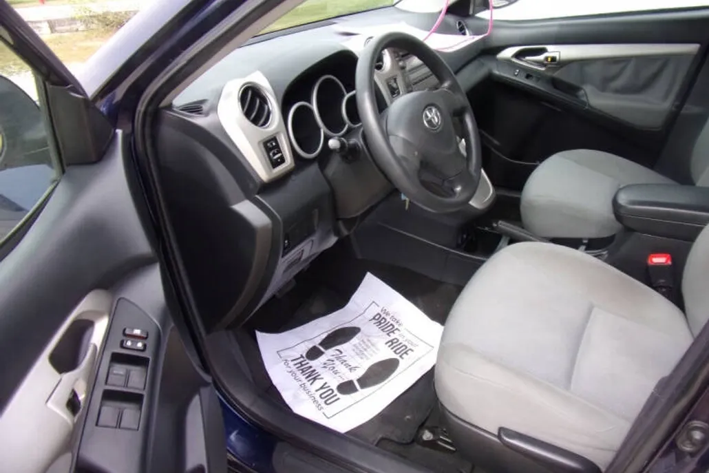 2010 Toyota Corolla Matrix L 4WD photo 1