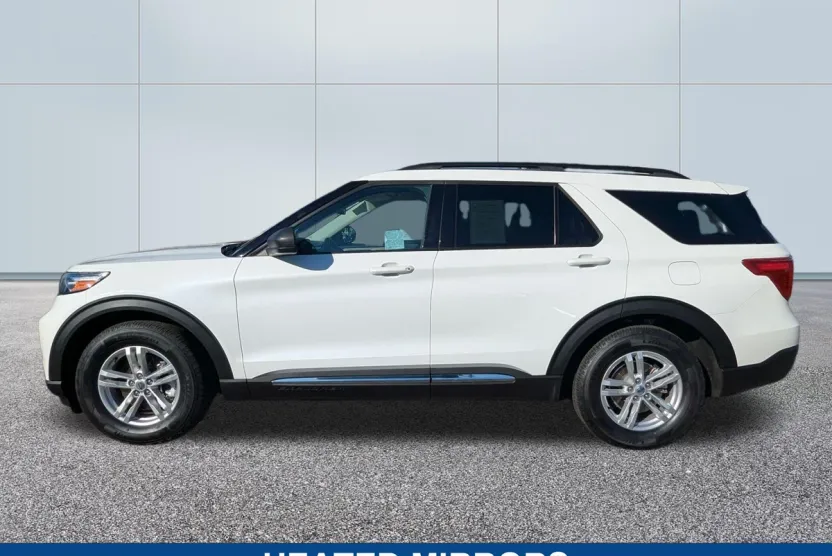 2022 Ford Explorer XLT photo 1