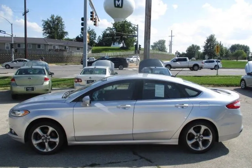 2014 Ford Fusion SE photo 1
