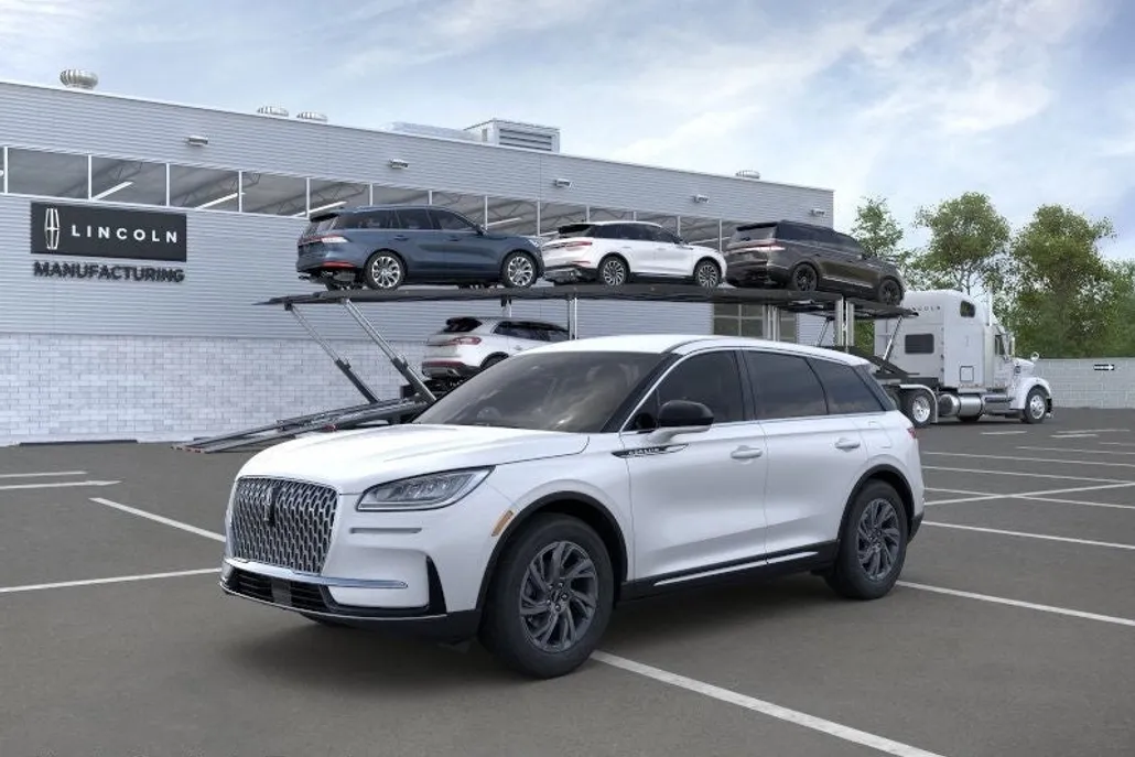 2025 Lincoln Corsair Premiere photo 1