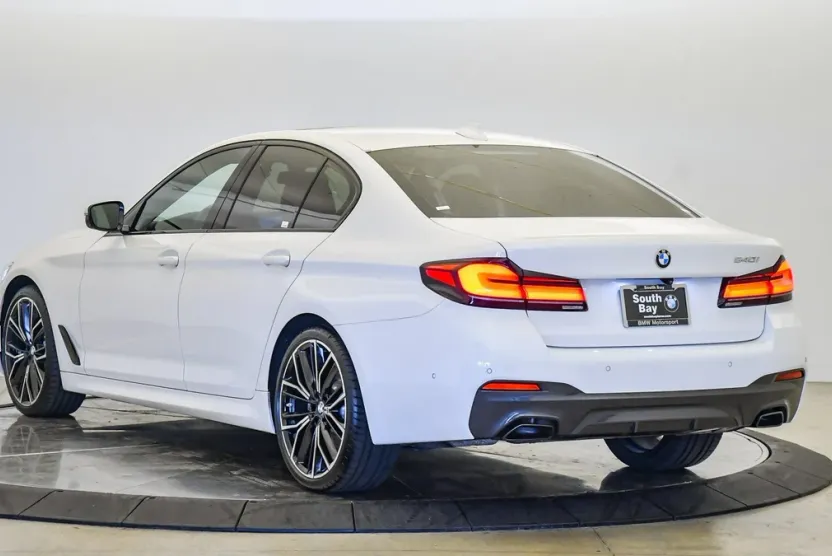 2022 Bmw 540i photo 1