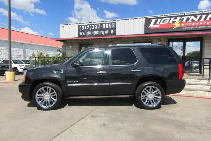 2013 Cadillac Escalade Platinum photo 1