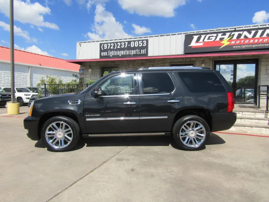 2013 Cadillac Escalade Platinum photo 1