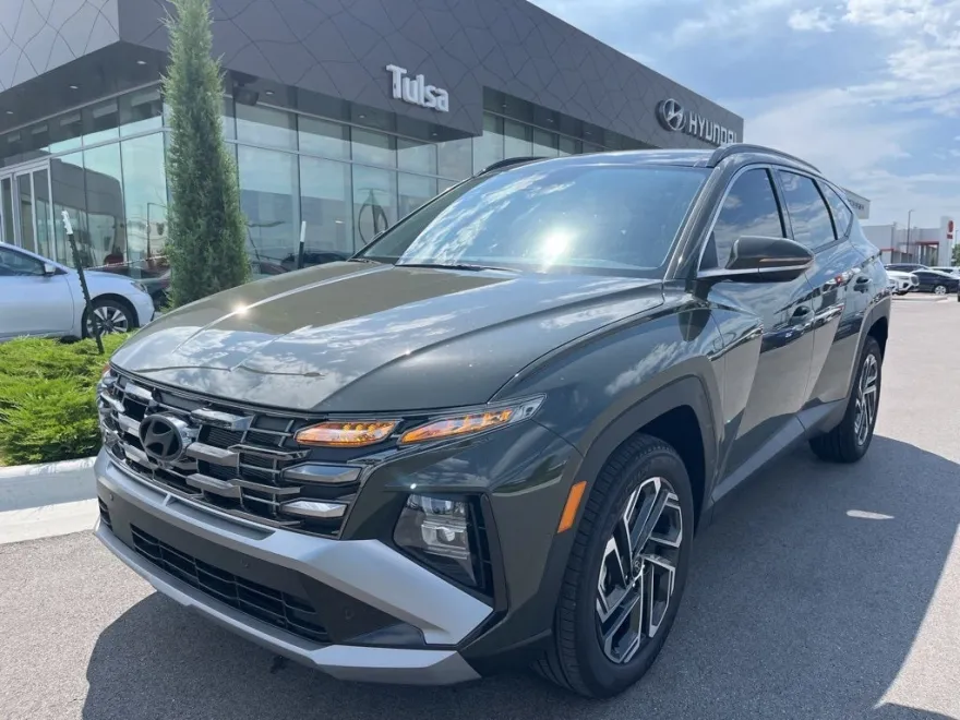 2025 Hyundai Tucson Limited photo 1