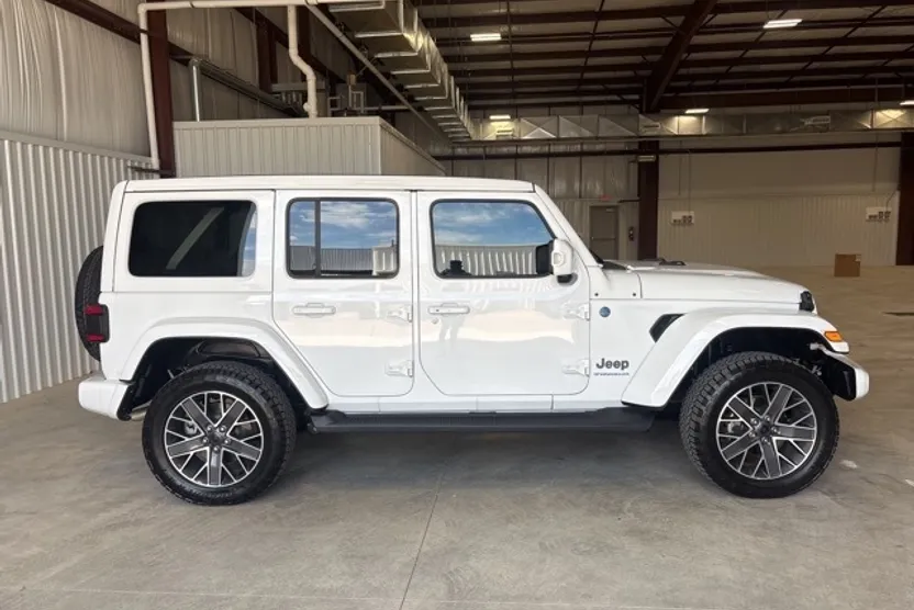 2024 Jeep Wrangler High Altitude 4xe photo 1