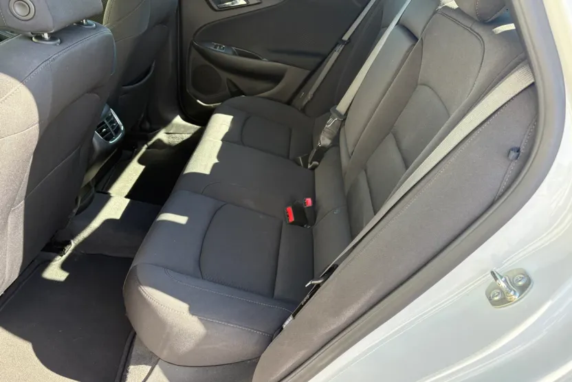 2024 Chevrolet Malibu 1LT photo 1