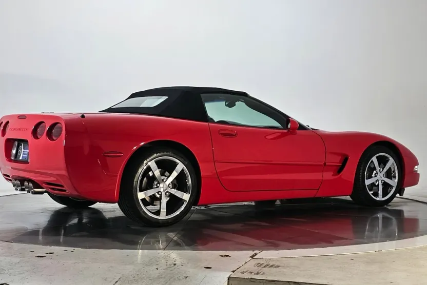 2003 Chevrolet Corvette Base Convertible photo 1