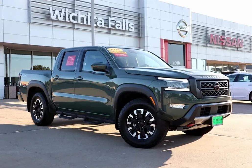 2024 Nissan Frontier PRO-4X photo 1