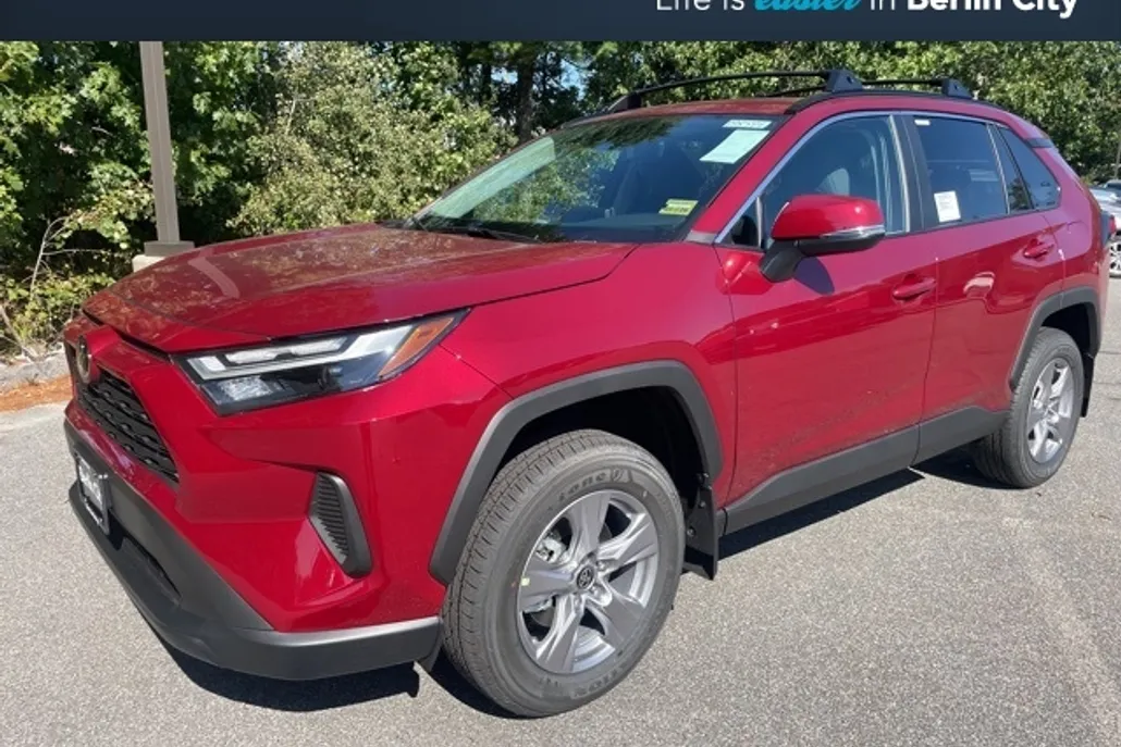 2025 Toyota RAV4 XLE photo 1