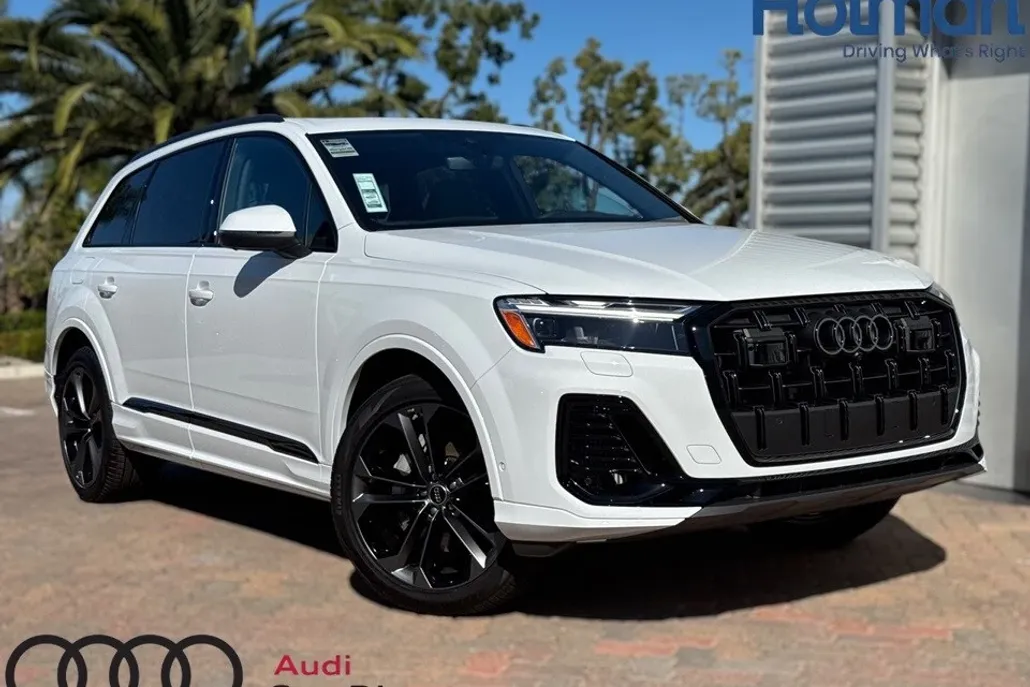 2025 Audi Q7 55 Premium Plus photo 1
