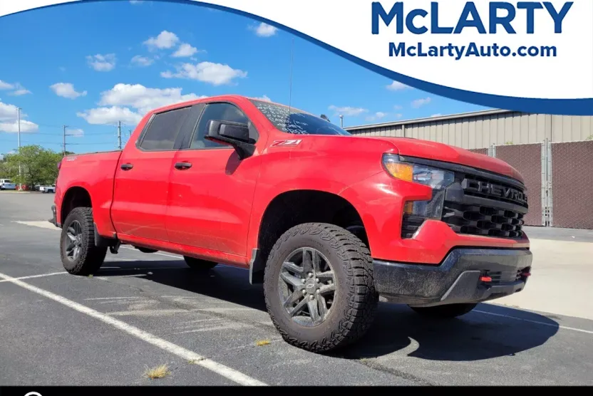 2023 Chevrolet Silverado 1500 Custom Trail Boss photo 1
