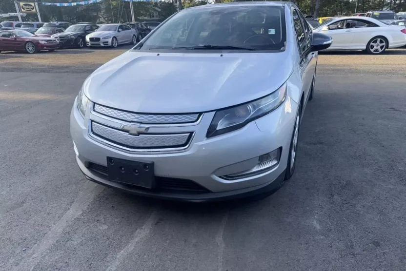 2014 Chevrolet Volt photo 1