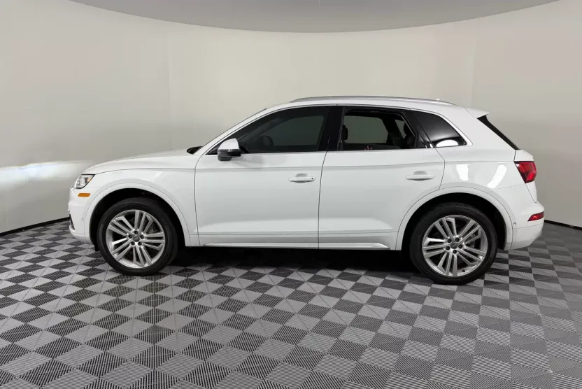 2019 Audi Q5 Premium Prestige photo 1