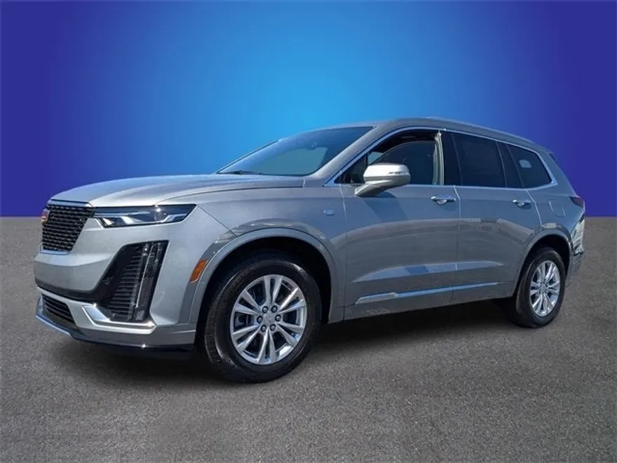 2025 Cadillac XT6 Luxury photo 1