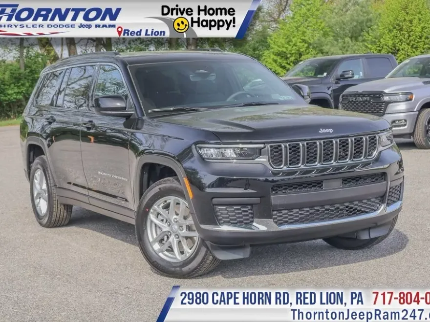 2025 Jeep Grand Cherokee Laredo photo 1