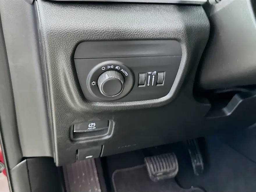 2025 Jeep Grand Cherokee Altitude X photo 29