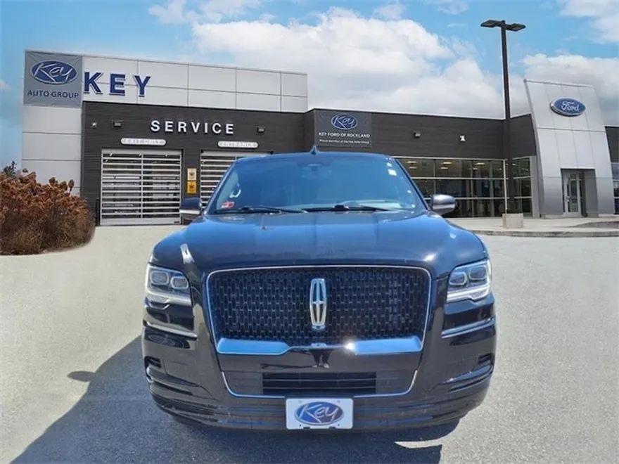 2023 Lincoln Navigator Reserve photo 1