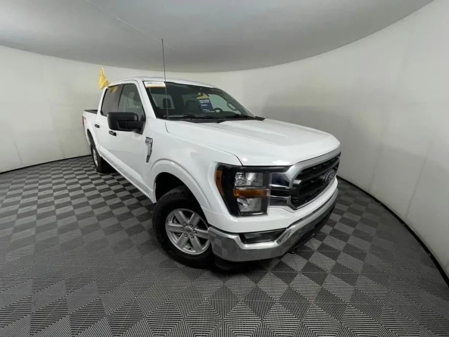 2023 Ford F-150 XLT photo 1
