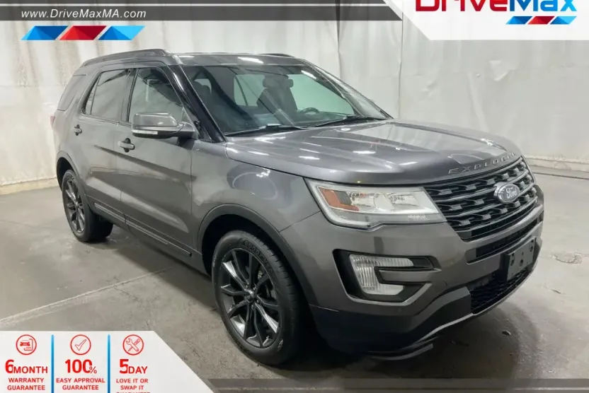 2017 Ford Explorer XLT Sport photo 1