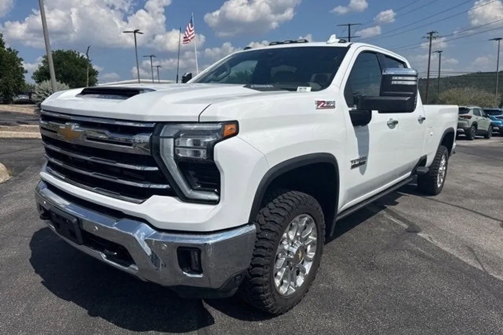 2024 Chevrolet Silverado 2500HD LTZ photo 1