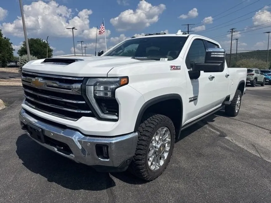 2024 Chevrolet Silverado 2500HD LTZ photo 1