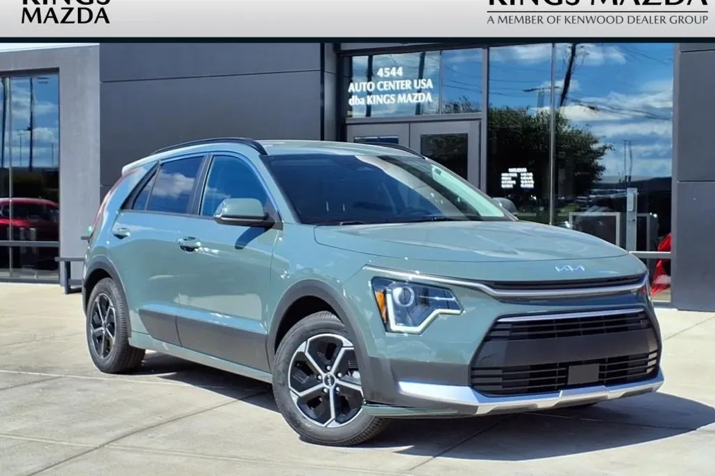 2023 Kia Niro EX photo 1
