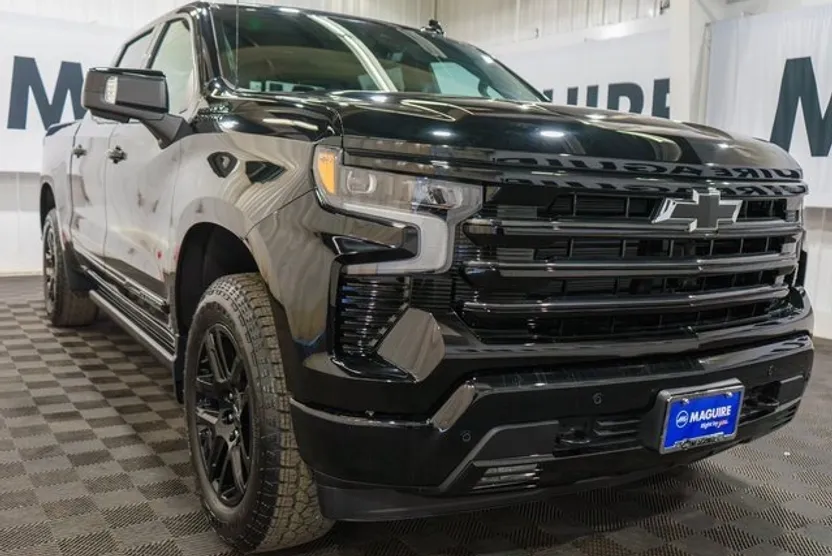 2026 Chevrolet Silverado 1500 High Country photo 1