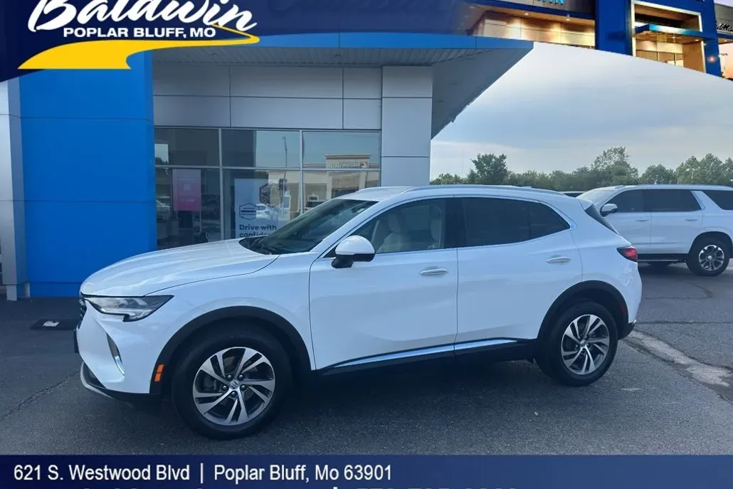 2023 Buick Envision Essence photo 1